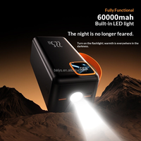 Batterie externe grande capacité 60000 mAh avec 4 câbles intégrés, charge rapide PD 22,5 W, écran LED, lampe torche, chargeur portable avec poignée
