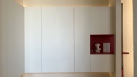 BENOVO Armoire à chaussures d'entrée de luxe moderne avec décor de porte peint à la main en placage de bois naturel d'ombre de vent rouge