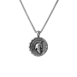 Collier pendentif casque romain rétro en acier titane pour hommes SP1031 - Product Image 1