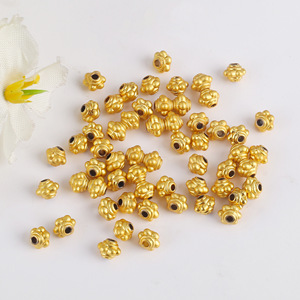 Perles entretoises traditionnelles plaquées or 6 mm, style rétro artistique classique pour la fabrication de colliers, bracelets et bijoux DIY - Product Image 1