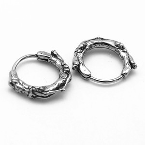 Pendientes de Aro con Diseño de Esqueleto, Unisex, Estilo Gótico, Acero Inoxidable 316, Titanio, Fácil de Quitar, Marca Yunnique - Product Image 2