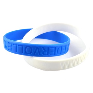 Bracelets promotionnels en silicone personnalisés avec logo en relief, écologiques, remplis de couleur, cadeaux - Product Image 1