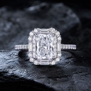 Anello di fidanzamento Princess Cube per donna, elegante gioiello da dito in stile corte - Product Image 4