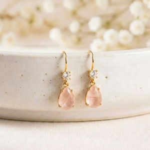 Pendientes Colgantes Elegantes de Cuarzo Rosa en Forma de Pera Hechos a Mano con Circonitas en Plata de Ley 925 o Chapados en Oro, Joyería Fina - Product Image 3