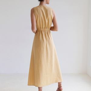 ชุดเดรสผ้าลินิน 100% แขนกุด คอวี เอวสูง ความยาวปานกลางสำหรับผู้หญิง - Product Image 4