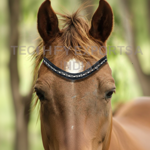Bride de cheval en cuir noir, accessoire de bride incurvée avec décoration de chaîne en cristal argenté - Product Image 1