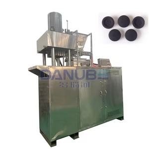 Machine de presse hydraulique automatique de charbon de bois avec le contrôle intelligent, multifonctionnel pour la biomasse - Product Image 1