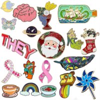 Épinglettes en émail Usine Vente en gros de dessin animé Épingles à chapeau Épingles en métal Aimant Badge Design logo Épingle en émail doux et dur personnalisée