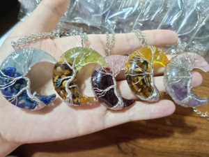 สร้อยคอจี้เรซิ่นรูปพระจันทร์เสี้ยวพันลวดทำมือ สร้อยคอจี้หินคริสตัลธรรมชาติบำบัดจักระ - Product Image 4