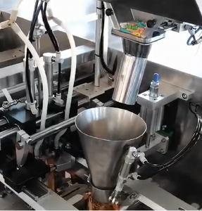 Máquina de envasado al vacío automática de <span class=keywords><strong>bolsas</strong></span> prefabricadas, maquinaria horizontal de alimentos de bajo <span class=keywords><strong>precio</strong></span> para envolver bolas de carne, plástico PLC - Product Image 2