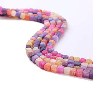 Cuentas de Piedras Preciosas de Corte Brillante Rojo Grado AAA 2219 para la Fabricación de Joyas, 8 mm de Alto con Forma de Estrella - Product Image 1