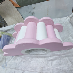 Parco Giochi Interno Bianco e Rosa per Bambini, Struttura Sensoriale con Blocchi a Margherita, Noleggio Arco Arcobaleno, Attrezzature Morbide per Bambini - Product Image 4