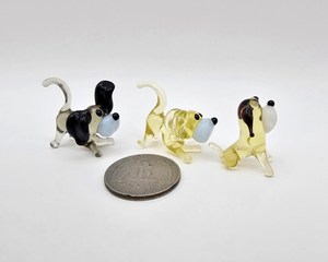 Figurines de chien Tiny Glass World, multicolores, en cristal soufflé à la main, minimalistes, multifonctionnelles, décoration de bureau, accessoires de bureau - Product Image 1