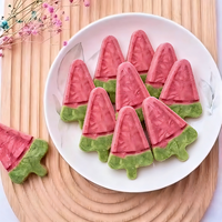 FurZo Friandises pour animaux de compagnie mixtes lyophilisées au poulet et à la pastèque, riches en protéines, sans céréales, pour chiens et chats, pour l'entraînement, vente en gros, personnalisables