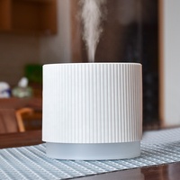 Diffuseur d'arômes portable 200 ml, mini humidificateur USB avec lumière LED, fonctionnement silencieux, vitesse réglable, pour la maison, le bureau, la voiture, les voyages, l'hôtel