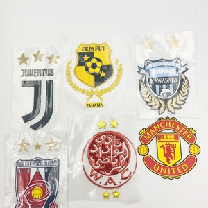 Parches de PVC Termoadhesivos con Logotipo Personalizado en 3D para Ropa - Product Image 2