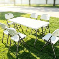 Chaise pliante robuste en plastique HDPE avec poignée de transport et structure métallique thermolaquée pour événements