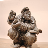Statue de Vieil Homme Assis en Bronze Coulé à la Main, Sculpture Réaliste en Cuivre Style Folklorique, Décoration de Bureau, Ornement Artisanal en Métal Personnalisé