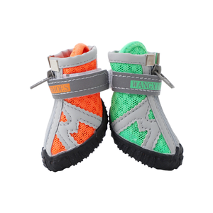 Chaussures en maille respirante classiques pour chiens de petite et moyenne taille, avec motif uni, antidérapantes et résistantes à l'usure - Product Image 1