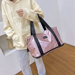 Bolsa de Gimnasio de Gran Capacidad con Separación para Ropa Seca y Mojada, Impermeable, para Viajes, Deportes y Almacenamiento Prenatal - Product Image 4