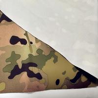 Tissu Softshell Tricoté Respirant Enduit PU Écologique à Trois Couches avec Impression Camouflage Personnalisée pour Vêtements