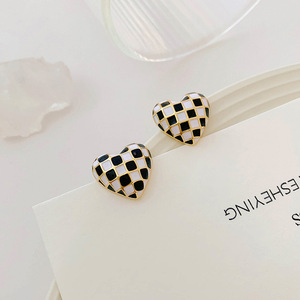Heart-Shaped <b>Stud</b> <b>Earrings</b> Zinc Alloy <b>Black</b> White Checkerboard Women's Fashion Jewelry - Product Image 3