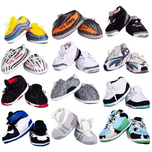 Chaussons d'intérieur doux en coton PP, confortables pour dormir, mignons, pour les fêtes, personnalisables, vente en gros en usine, pantoufles rembourrées en vrac - Product Image 4