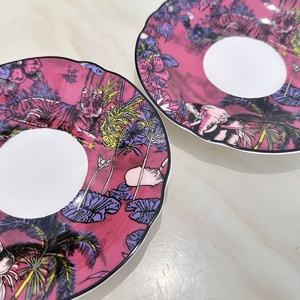 Hot Selling Luxury Bone China Burgundy Color <b>Cups</b> and Saucers <b>Set</b> - Product Image 6