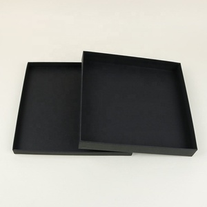 批发黑色定制豪华硬质纸板礼品盒（带盖和底座），带压花哑光层压和UV涂层 - Product Image 4