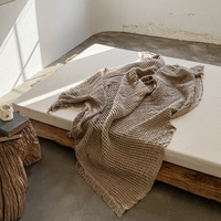 Nouvelle Arrivée 2026 – Couverture Moderne en Tissu Gaufré à Pompons pour Décoration de Chevet, Sieste sur Canapé et Couverture de Climatisation
