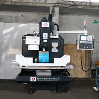 Fraiseuse CNC verticale mini 3 axes HIPOW XK7126 avec système GSK/Fanuc, broche simple BT40, 8000 tr/min, pour métal, type entonnoir 12T
