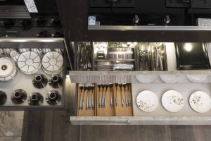 NICOCABINET Armoire de <span class=keywords><strong>cuisine</strong></span> design moderne et simple à haute brillance Unité de <span class=keywords><strong>cuisine</strong></span> pour appartement Petit placard de <span class=keywords><strong>cuisine</strong></span> avec automatique - Product Image 2