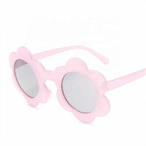 2025 Hot Selling Newest Trendy Lovely Small <b>Frame</b> Boys Girls <b>Sunglasses</b> UV400 <b>Round</b> Kids <b>Sunglasses</b> Flower Children <b>Sunglasses</b> - Product Image 3