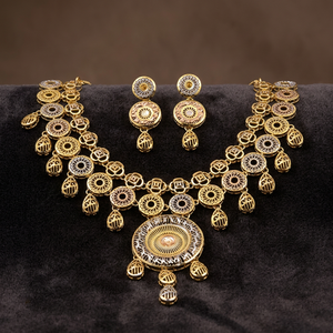 Colliers courts plaqués or 3 tons en gros, bijoux de mode, colliers or multicolores, bijoux 3 tons, ensemble de bijoux tricolores. - Product Image 1