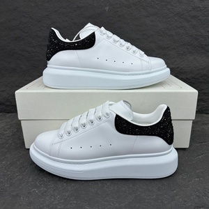 <span class=keywords><strong>Sneakers</strong></span> Casual Unisex con Plateau Alto, Fodera in Vera <span class=keywords><strong>Pelle</strong></span>, Chiusura con Lacci, Scarpe da Passeggio di Qualità con Rialzo Interno - Product Image 1