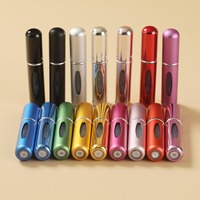 Semprotan Parfum Mini Portabel 5ml Aroma Segar Tahan Lama Isi Ulang Eau De Toilette Casing Logam Warna-warni Dapat Didaur Ulang