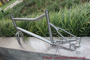 <span class=keywords><strong>Cuadro</strong></span> de <span class=keywords><strong>bicicleta</strong></span> de carretera de titanio <span class=keywords><strong>20</strong></span> "<span class=keywords><strong>Cuadro</strong></span> de titanio <span class=keywords><strong>bicicleta</strong></span> Mini Velo <span class=keywords><strong>cuadro</strong></span> de <span class=keywords><strong>bicicleta</strong></span> de carretera de titanio - Product Image 4