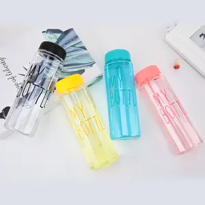 Hete Verkopende Kleurrijke Brief Glas Of Plastic Waterfles Met Doek Cover Frosted Draagbare Fles Glazen Drinkbeker