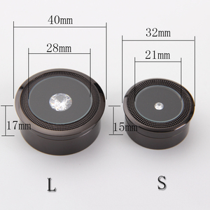 نظارات معدنية ماسية كبيرة على نطاق واسع ، حاوية مجوهرات سوداء - Product Image 2