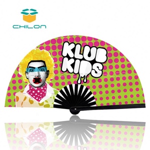 Ventilador de mano de seda de bambú impreso personalizado estilo de arte popular portátil con técnica pintada a mano ventilador de mano personalizado - Product Image 2