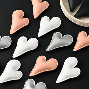 Accessorio Decorativo per Bouquet a Forma di Cuore in Ecopelle Imbottita con Fiori, Decorazione 3D Romantica per Fioristi, Forniture all'Ingrosso - Product Image 3