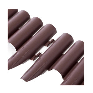 Panneaux de clôture en plastique d'aspect bois Clôture d'extérieur en plastique - Product Image 2