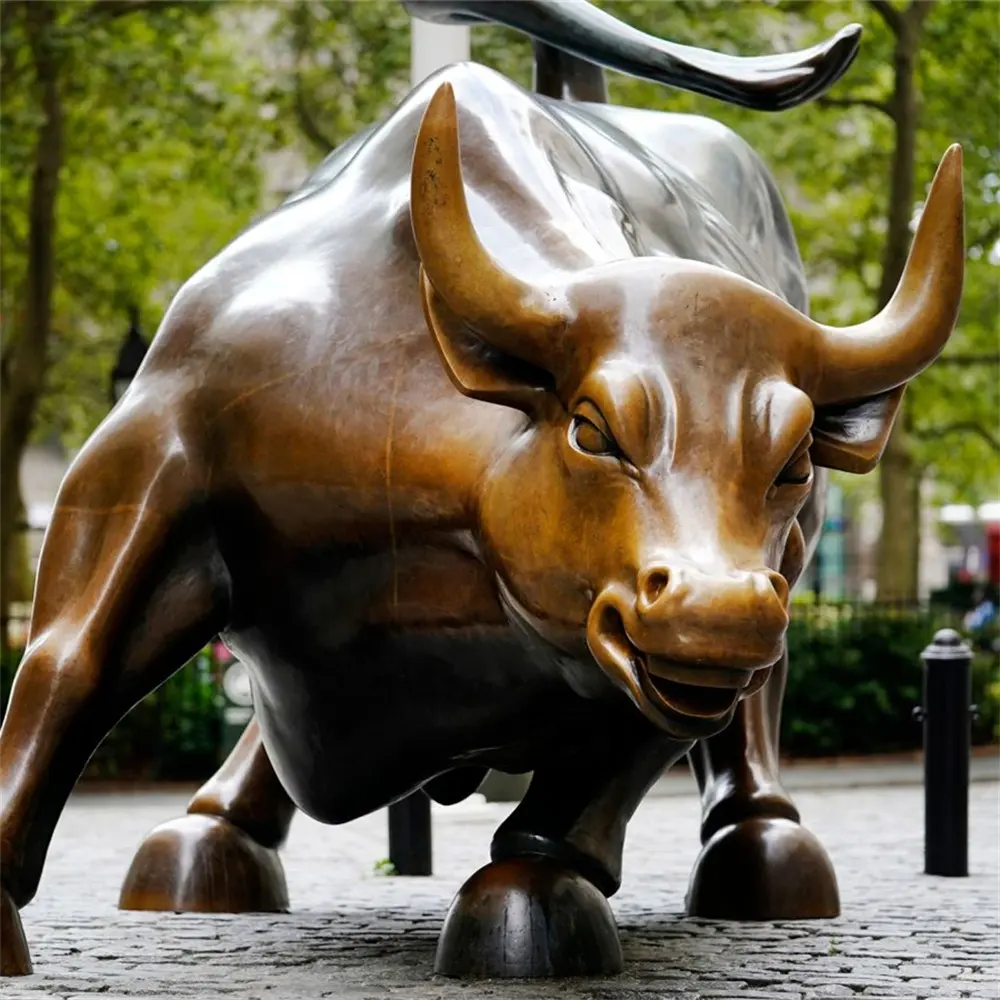 Outdoor Tuin Grote Glasvezel Wall Street Charging Bull Standbeeld