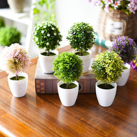 A-3190 Artificielle Petite Maison Plantes Topiaire Herbe Boule Table Plante En Pot