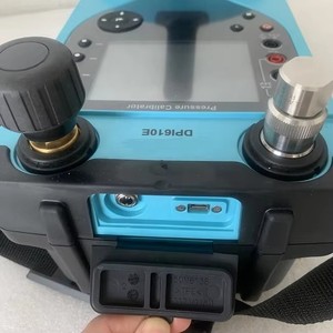 Original DPI610E <b>Portable</b> Hand-Held Calibrator High Accuracy 2% IP54 1-Year Warranty - Product Image 3