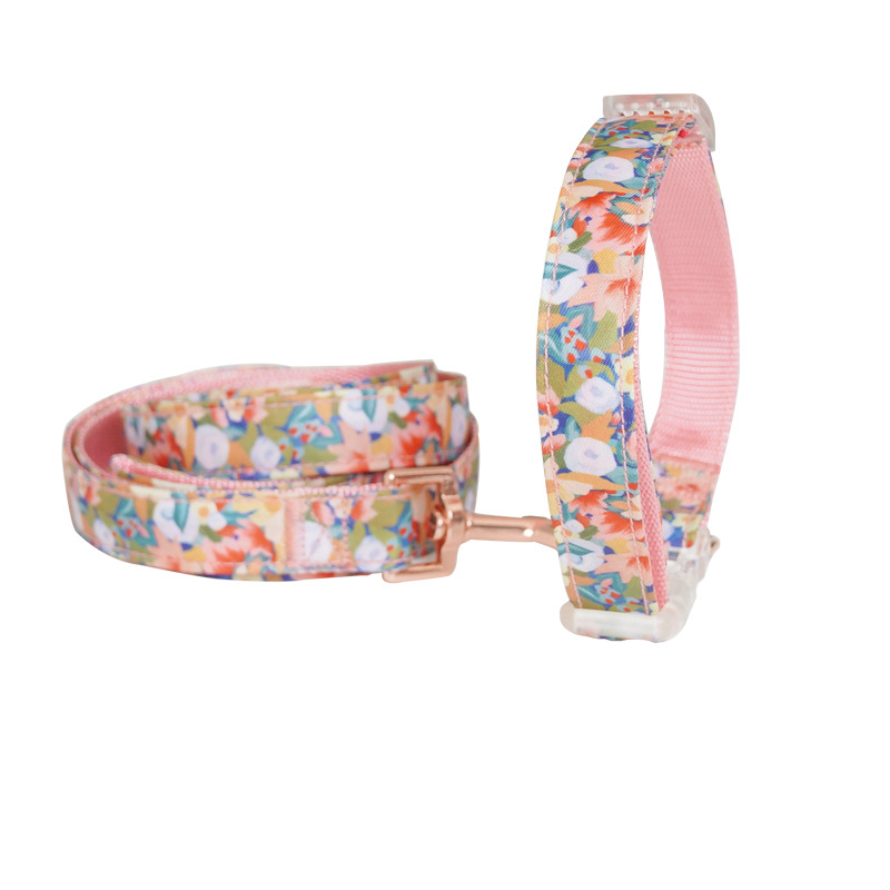 Collar de perro con flores M