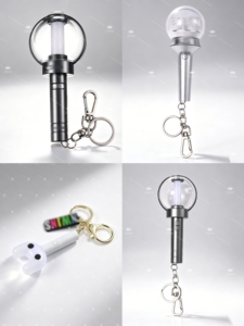 En stock - Bangtan Boys Mini ARMYY <span class=keywords><strong>Bombi</strong></span> Light Stick Keychain LED V4.0 Glow Stick pour les fans de Kpop - Porte-clés - Pendentif - Cadeau - Décoration - Product Image 3