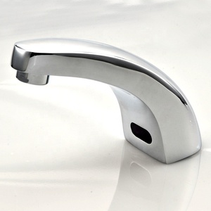 Grifo de ahorro de agua infrarrojo automático moderno, venta al por mayor, grifos de lavabo de latón de un solo Mango para cocina, <span class=keywords><strong>Sensor</strong></span> de montaje en cubierta de cocina - Product Image 2