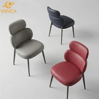 Chaise de salle à manger moderne à double dossier en cuir PU avec pieds en fer noir pour la maison, le salon et la salle à manger