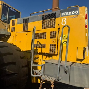 Chargeuse sur pneus Komatsu WA600 jaune d'occasion, diesel, 4 roues motrices, équipement de construction lourd, 15 tonnes, pompe hydraulique, boîte de vitesses - Product Image 6
